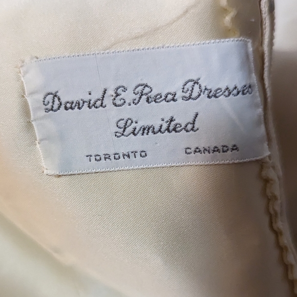 David E Rea Bridal Dress - Picture 2 of 2